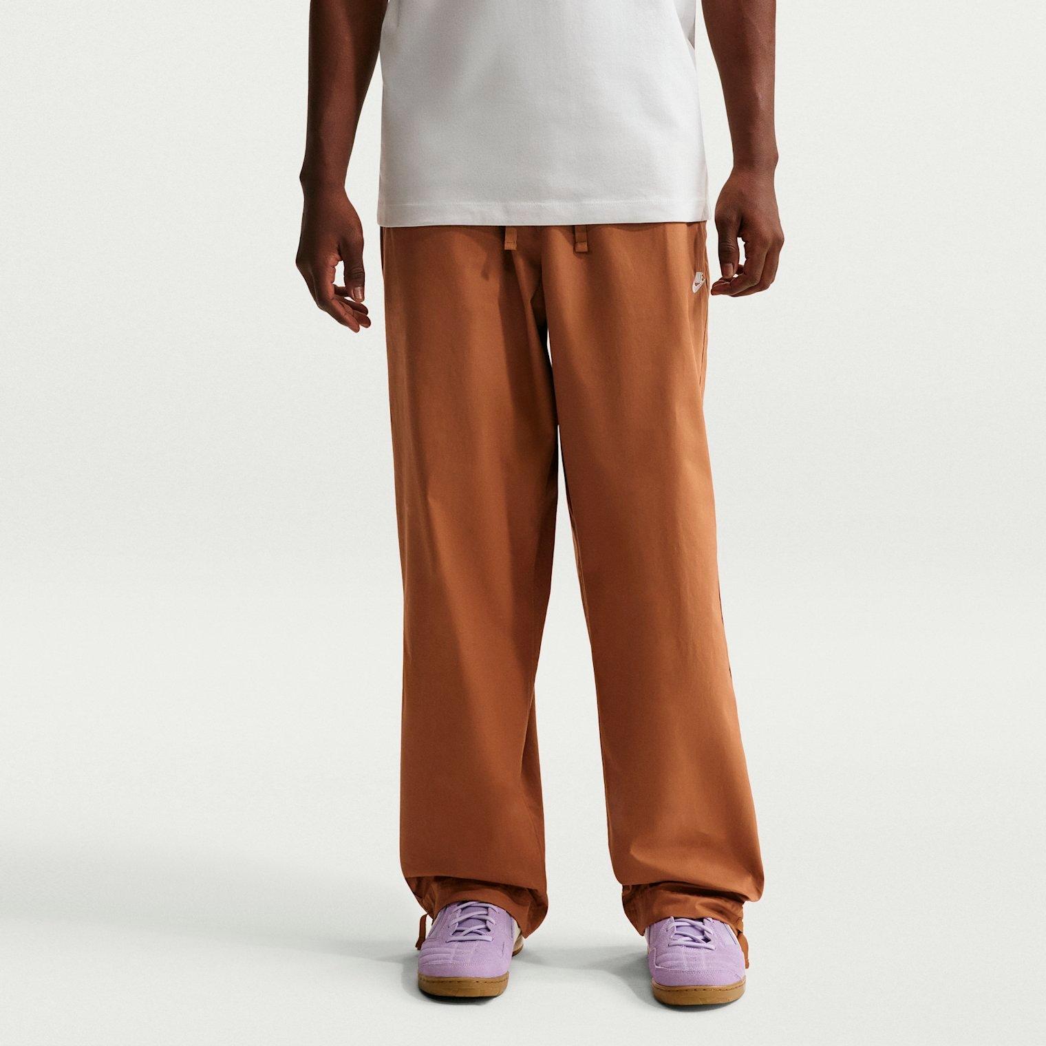 Nike Sportswear Club Barcelona Woven Pants