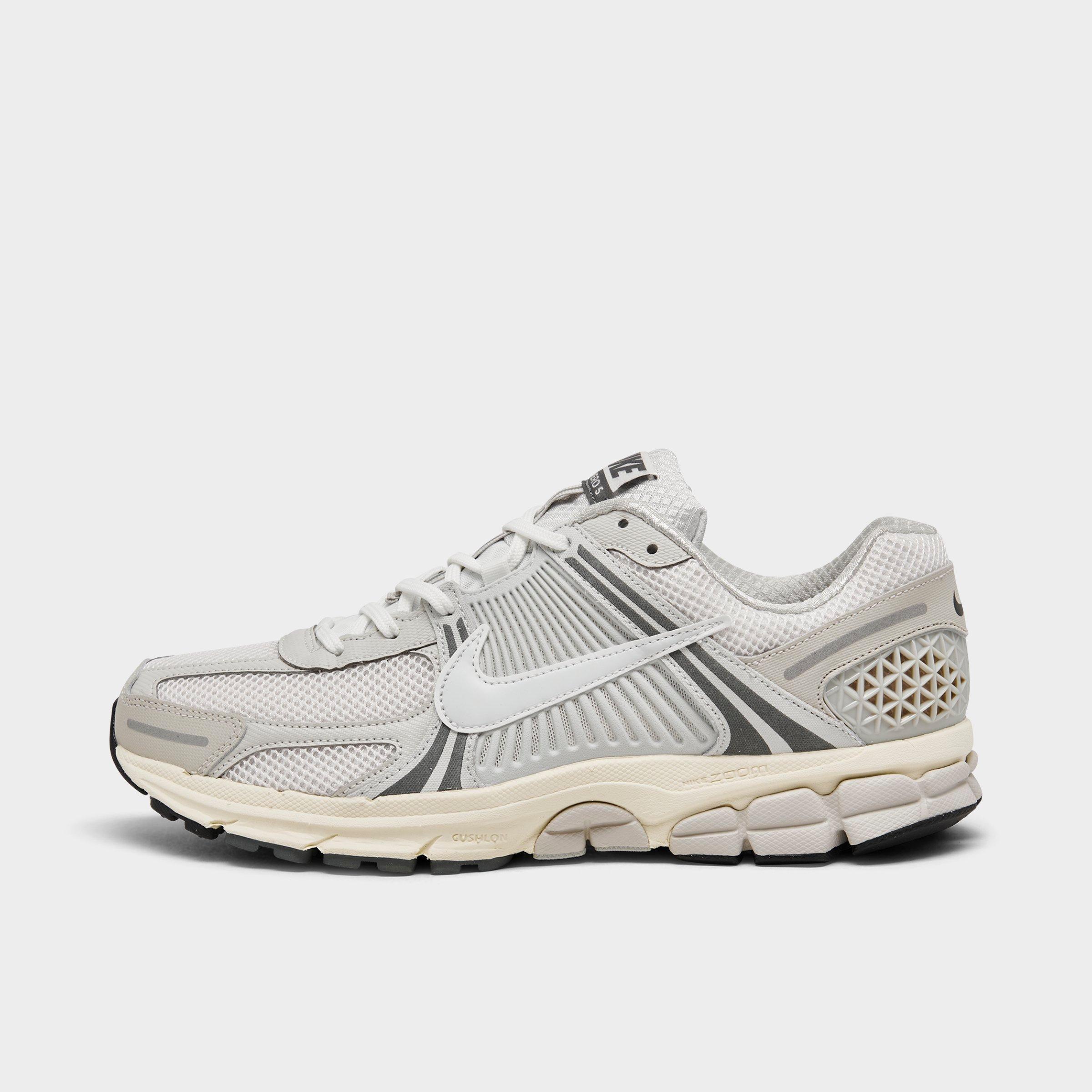 Nike Zoom Vomero 5 Casual Shoes