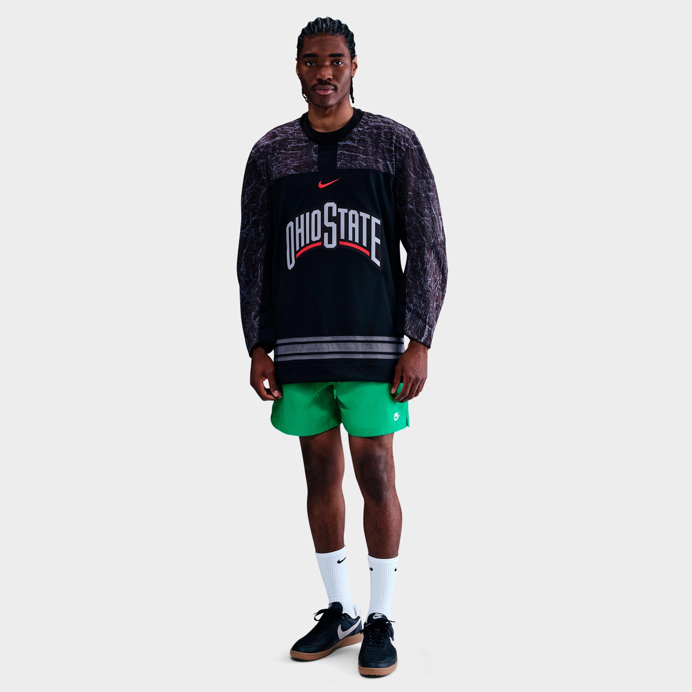 Nike Club Woven 6" Flow Shorts