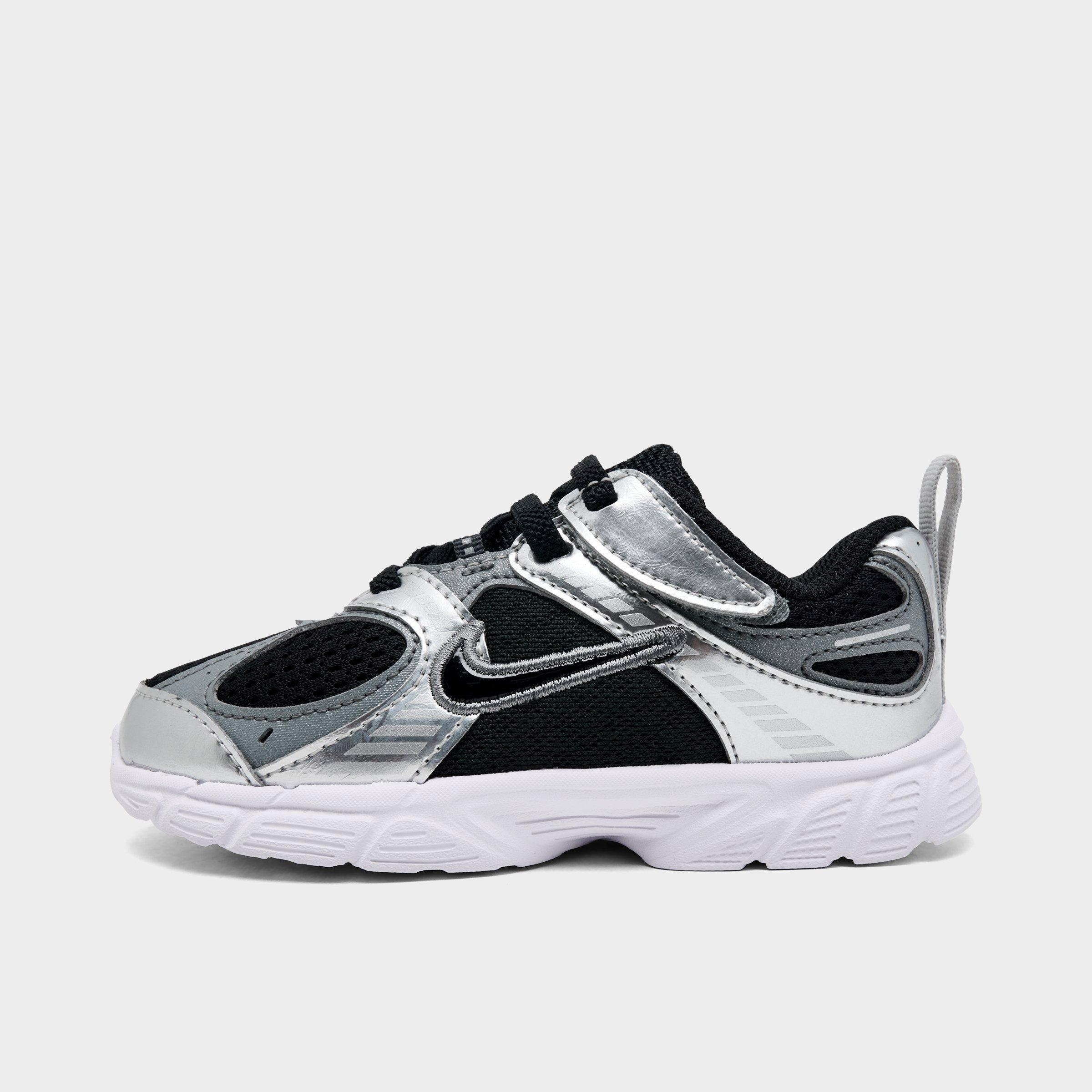Nike V5 RNR Stretch Lace Casual Shoes