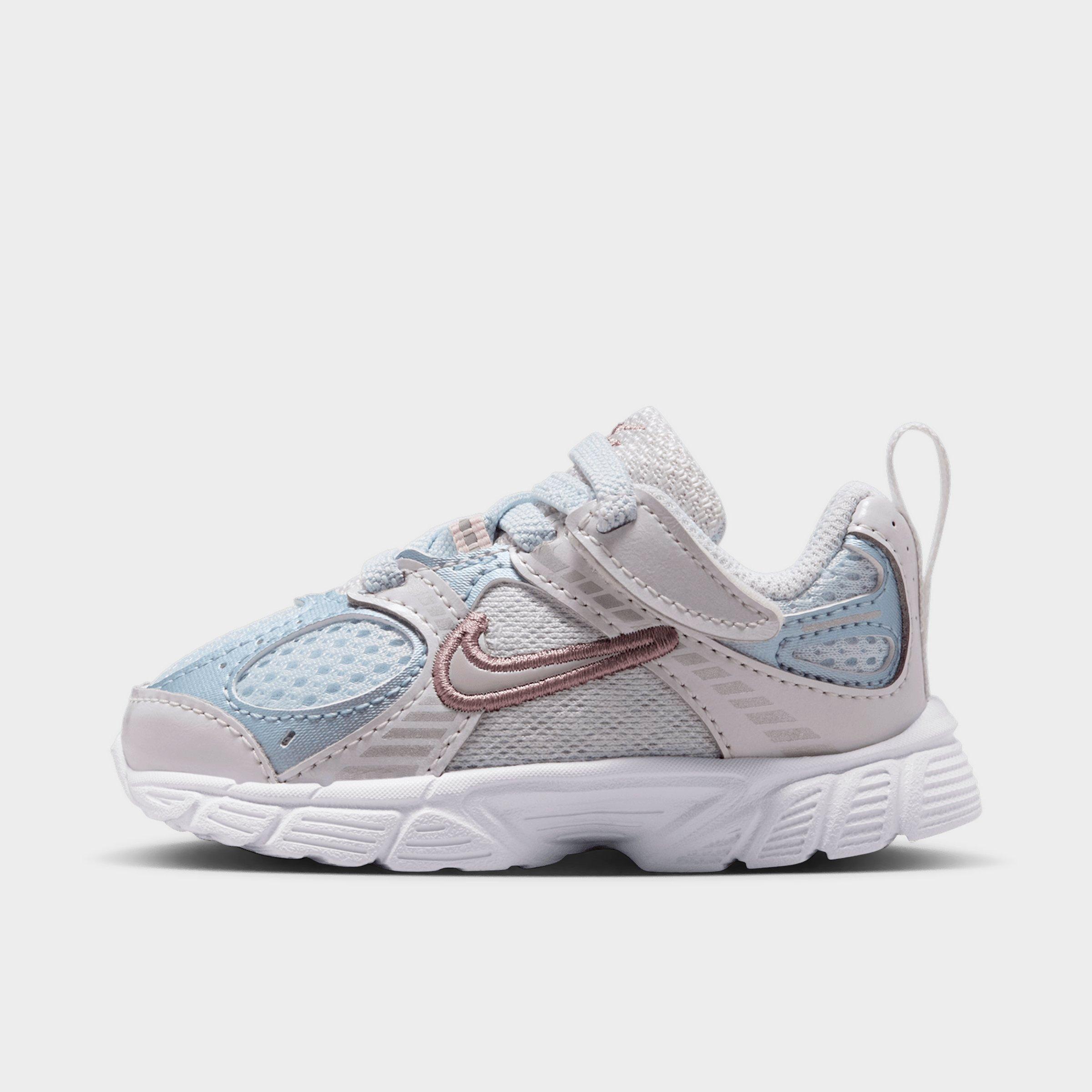 Nike V5 RNR Stretch Lace Casual Shoes