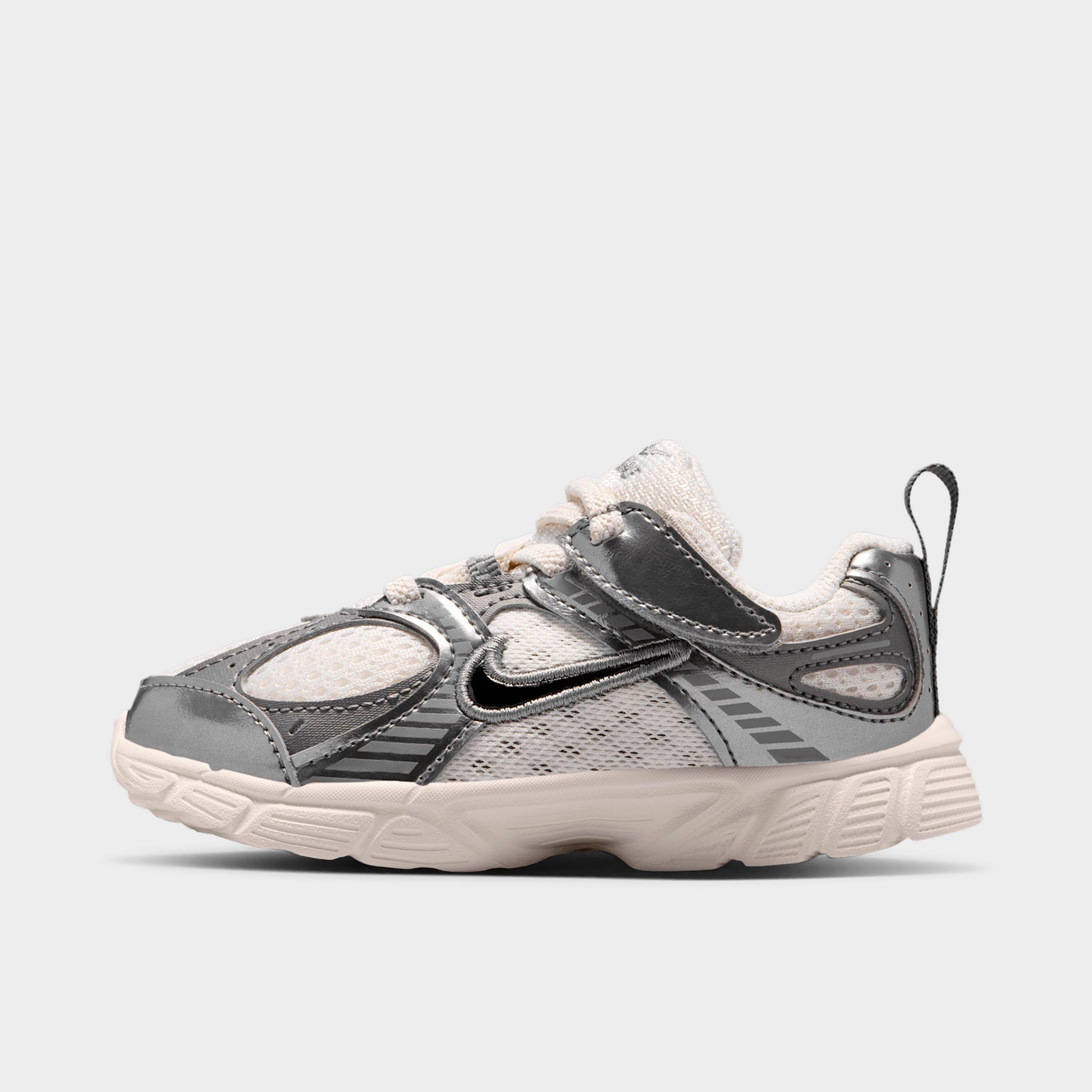 Nike V5 RNR Stretch Lace Casual Shoes