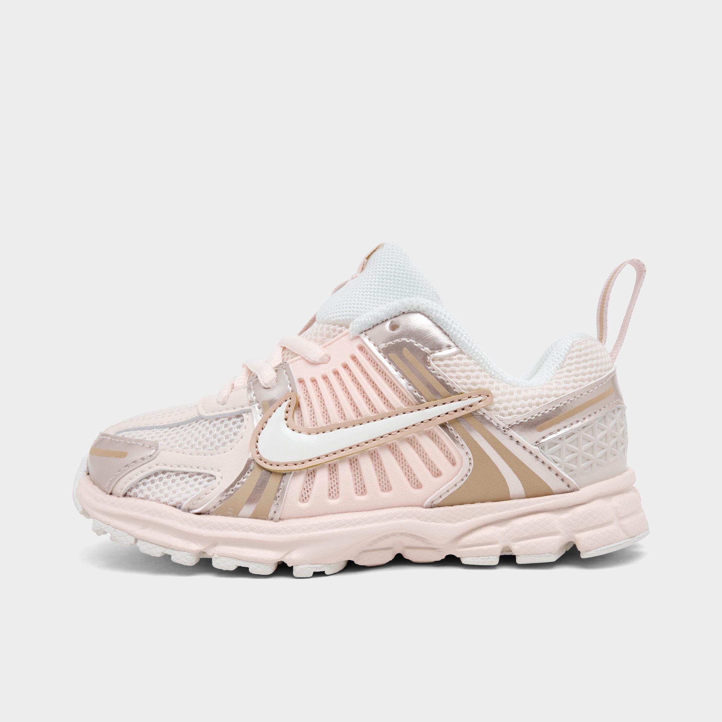 and Nike Vomero 5 Stretch Lace Casual Shoes