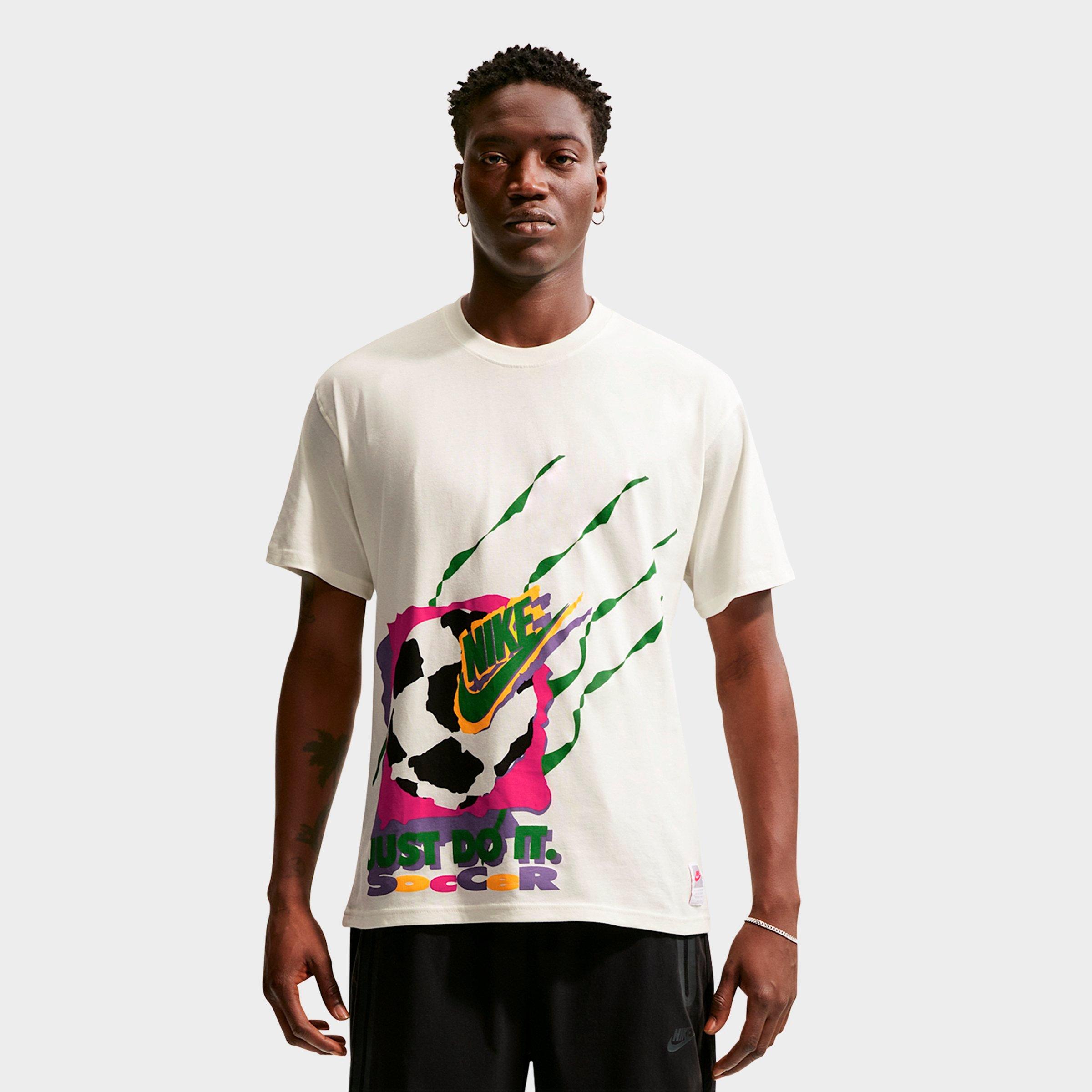 Nike Sportswear Soccer DNA Retro Graphic T-Shirt