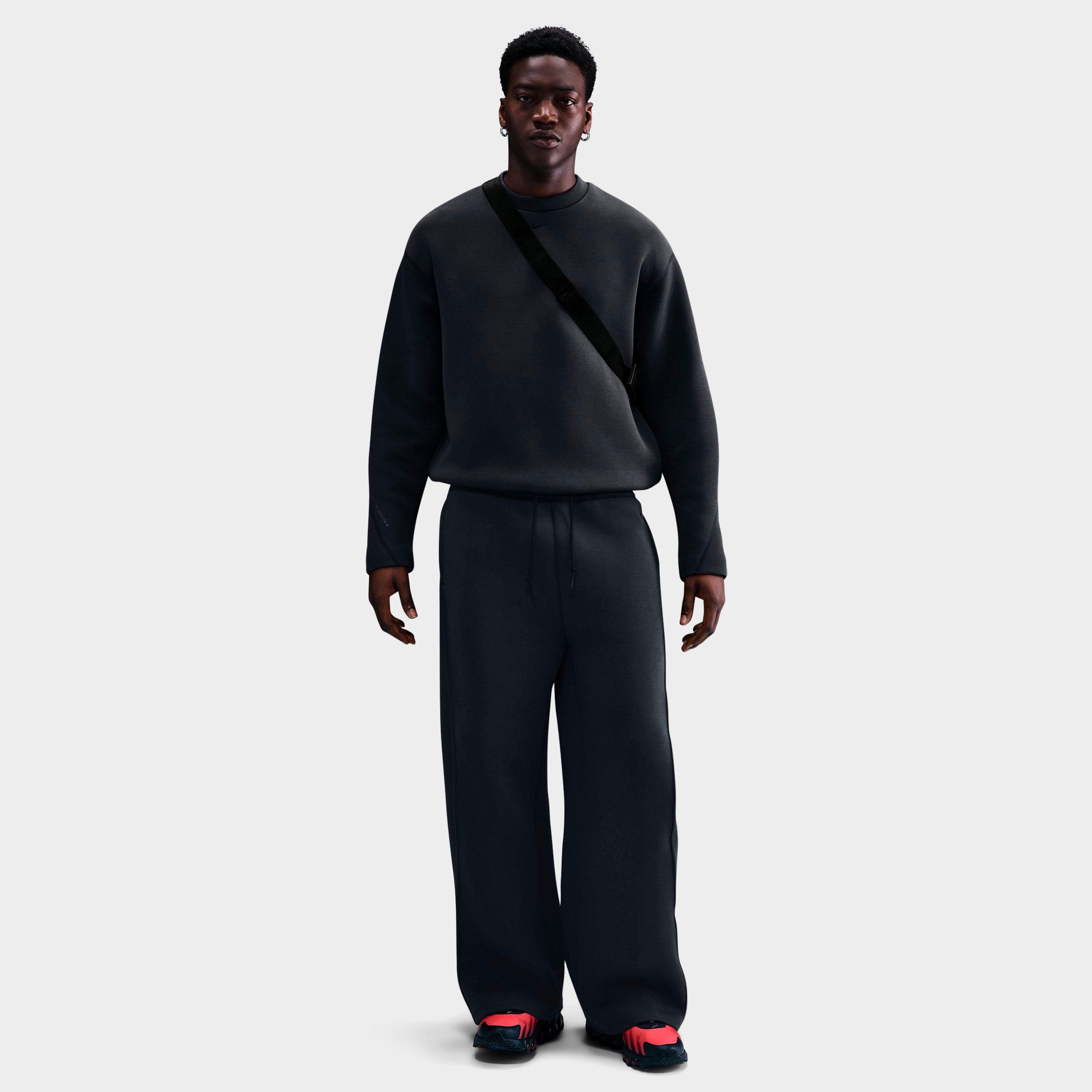 Nike Tech Fleece Loose Fit Crewneck Sweatshirt
