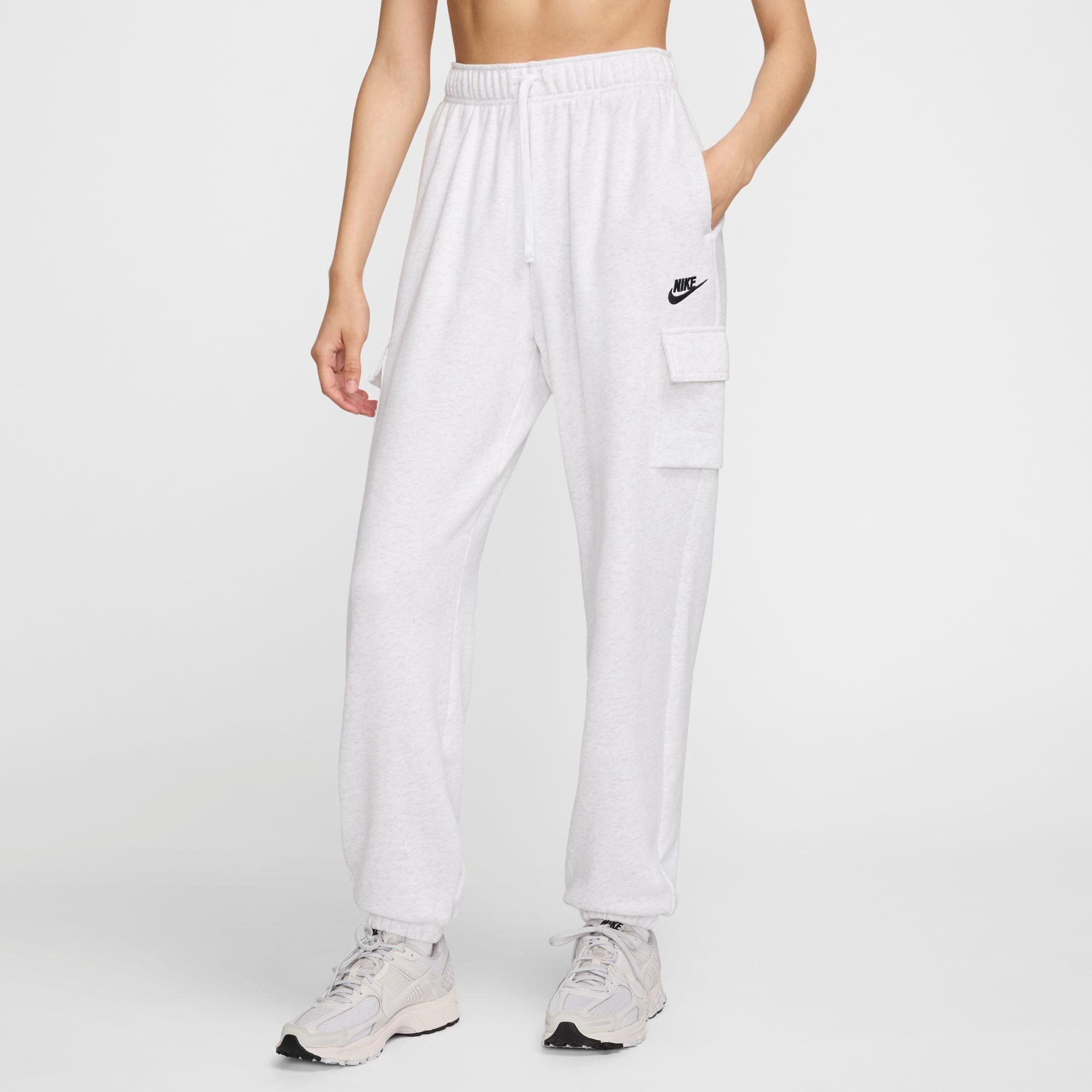 Nike Sportswear Club Fleece Mid-Rise Oversized Cargo Sweatpants
