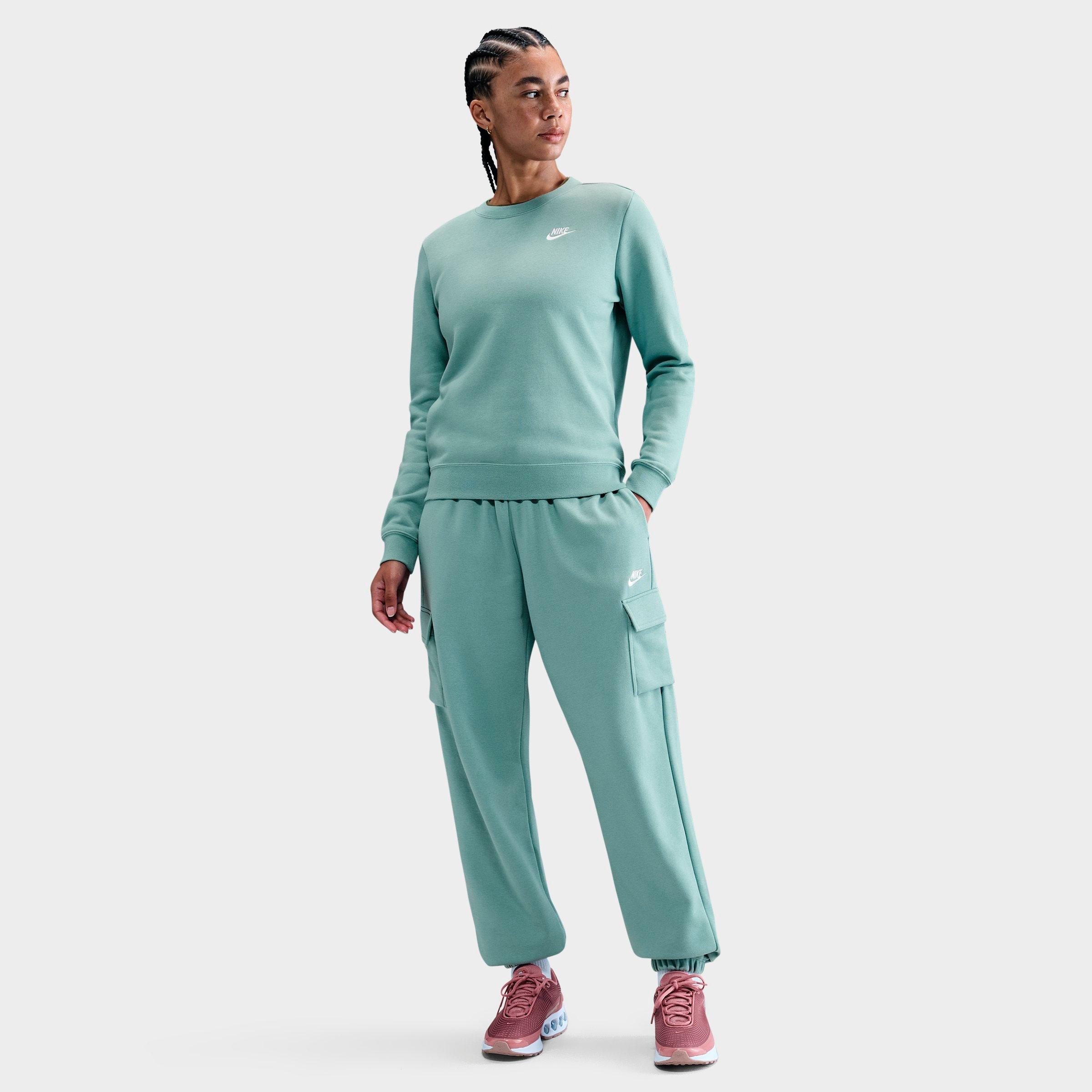 Nike Sportswear Club Fleece Mid-Rise Oversized Cargo Sweatpants