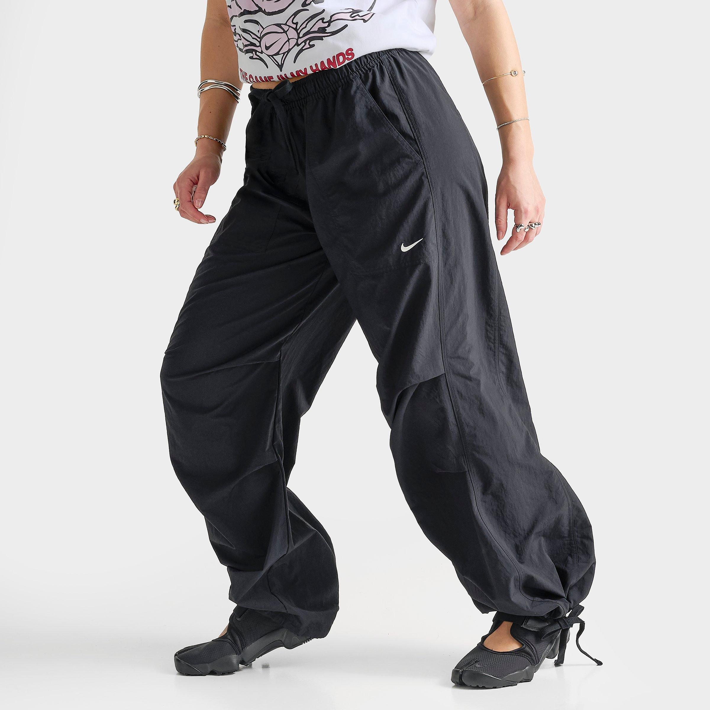 Nike Sportswear Loose Mid-Rise Structured Pants
