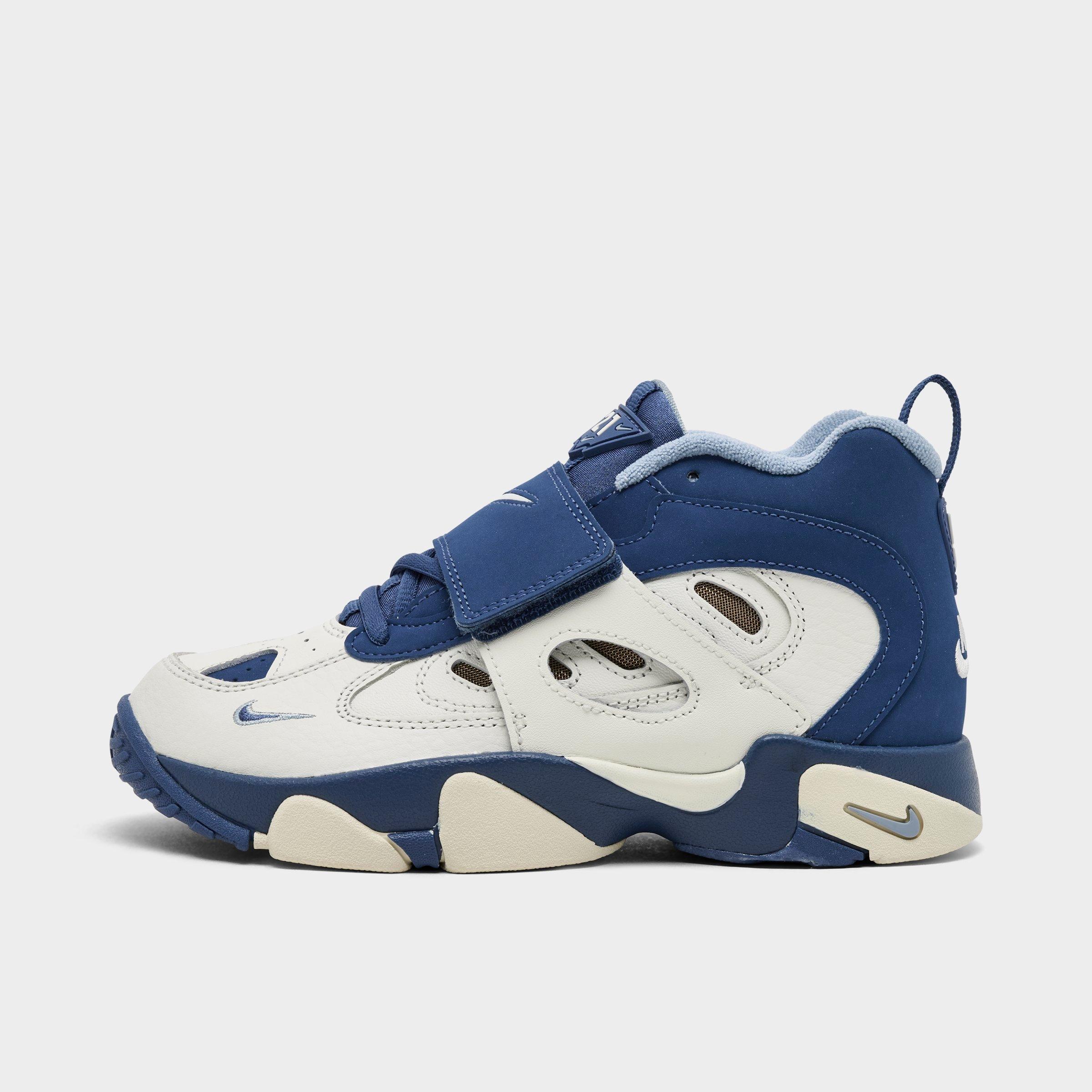 Nike Diamond Turf 2 Casual Shoes