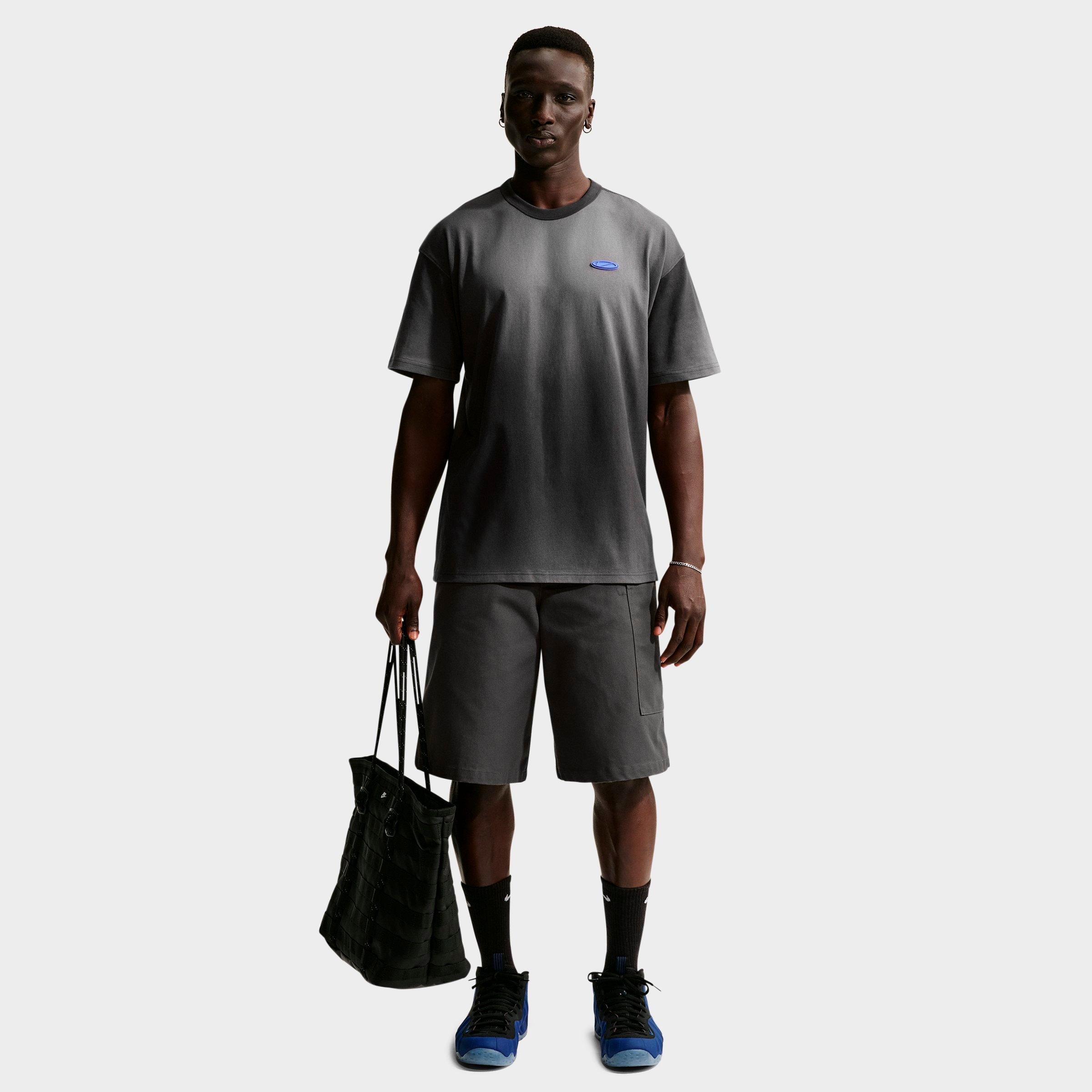 Nike Sportswear Premium Essentials Washed Patch T-Shirt