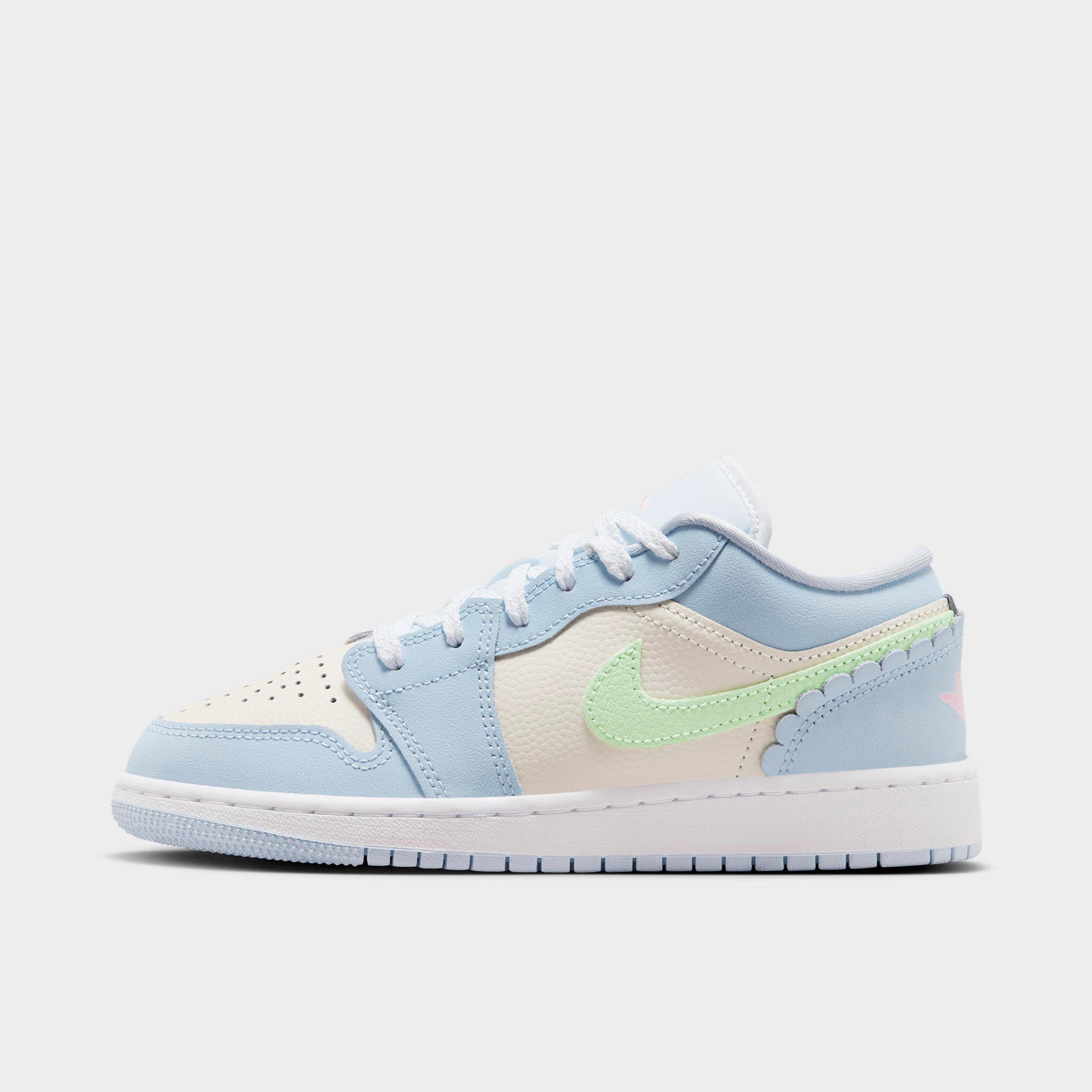 Air Jordan Retro 1 Low SE Casual Shoes