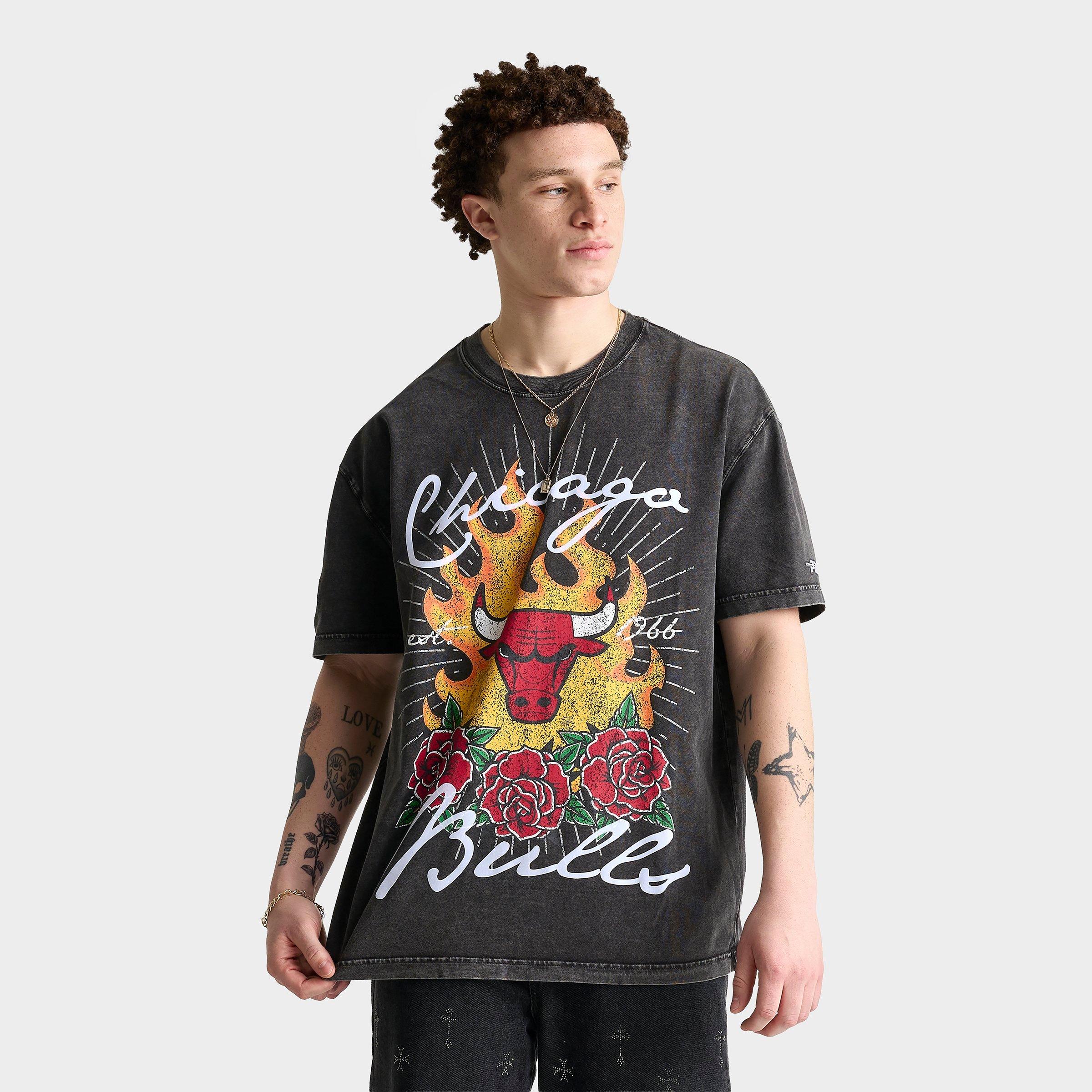 Pro Standard Chicago Bulls NBA Fire And Roses T-Shirt