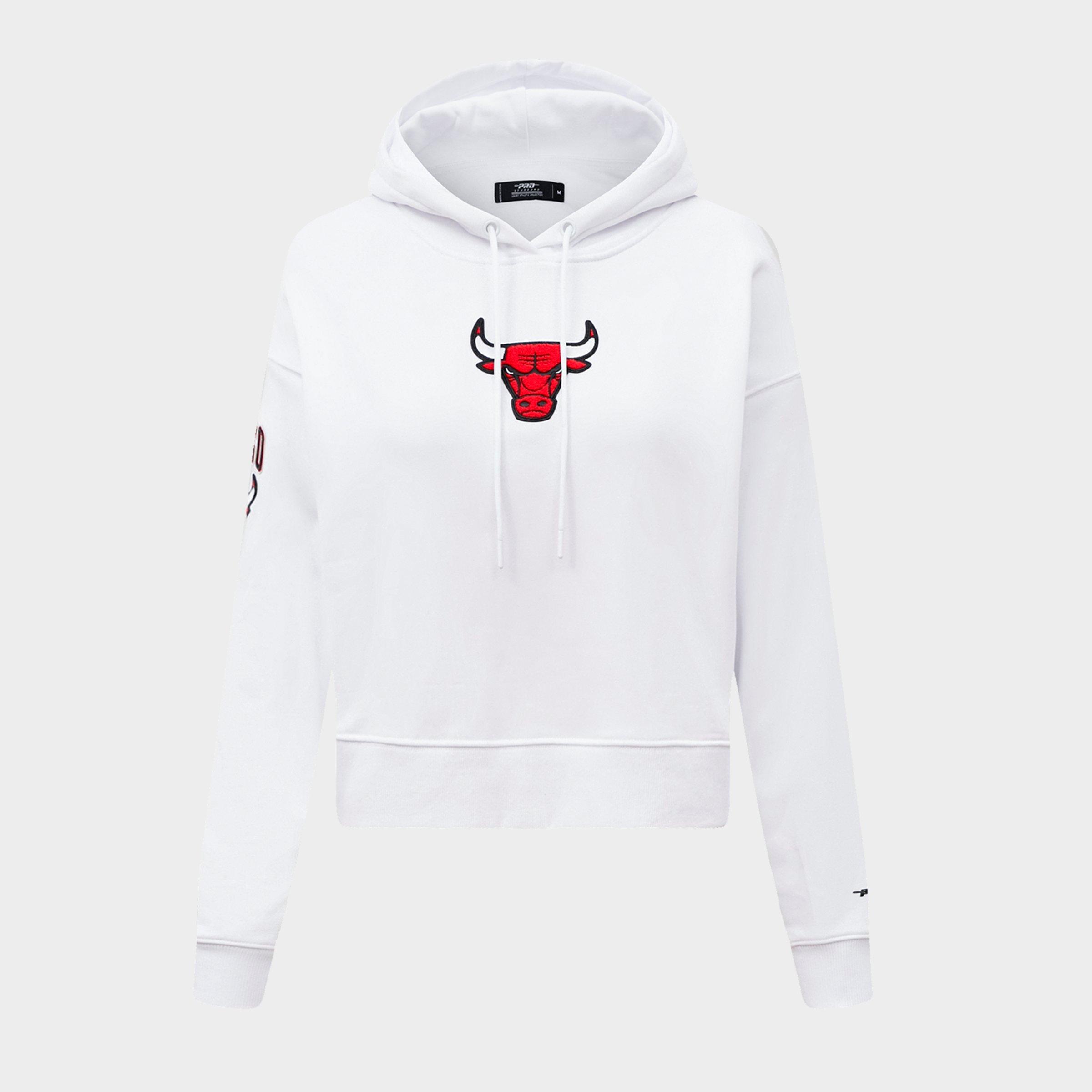 Pro Standard Chicago Bulls NBA Classic Fleece Cropped Pullover Hoodie